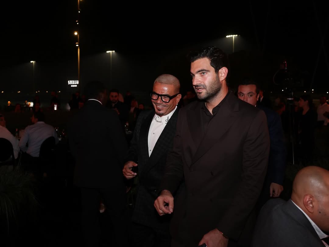 مع عمرو دياب