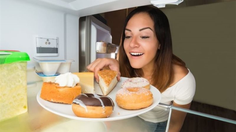 تاثير السكر على البشرة