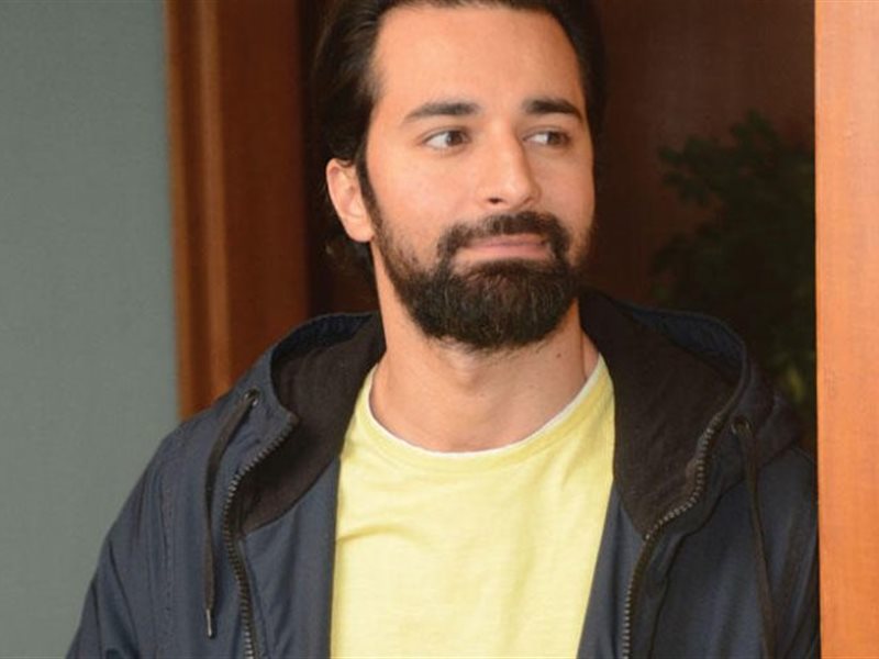 نشاط فني مكثف لـ أحمد حاتم بـ 5 أفلام ومسلسل.. إليك التفاصيل