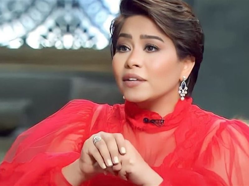 محامي شيرين يتنحى عن قضاياها: “غلطت فيا”