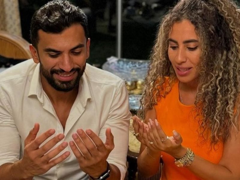 صاحبة أغنية “اختياراتي مدمرة حياتي”.. منة عدلي القيعي تحتفل بخطوبتها