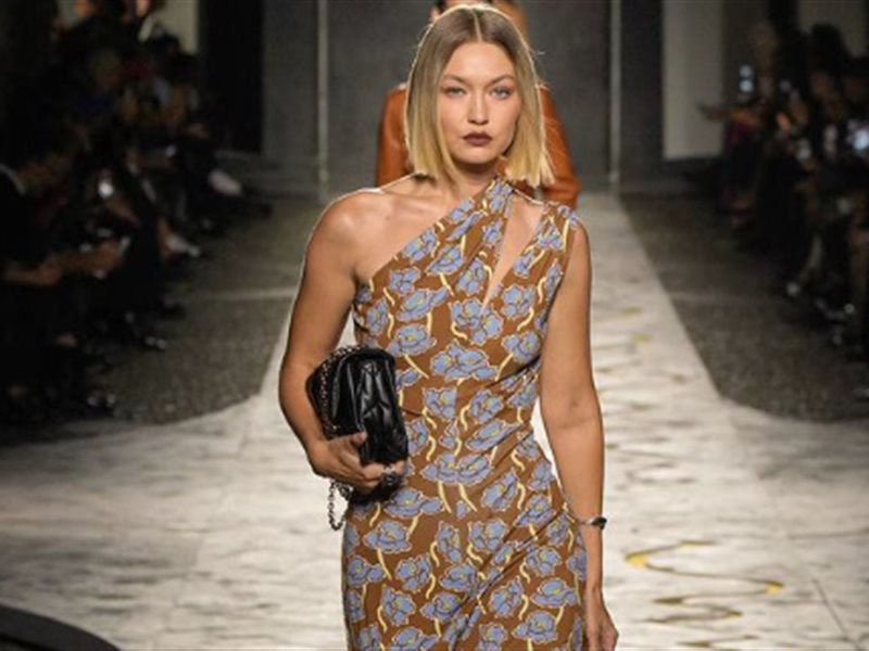 مجموعة فيرساتشي الجديدة مستوحاة من العروض القديمة