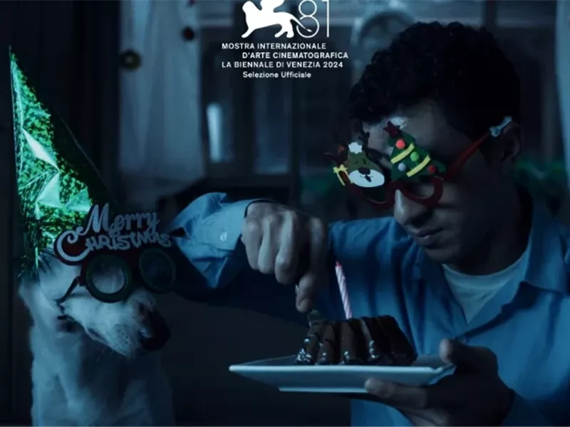 بالصور.. الكلب رامبو يستعد للمشاركة في مهرجان فينيسيا ببدلة خاصة