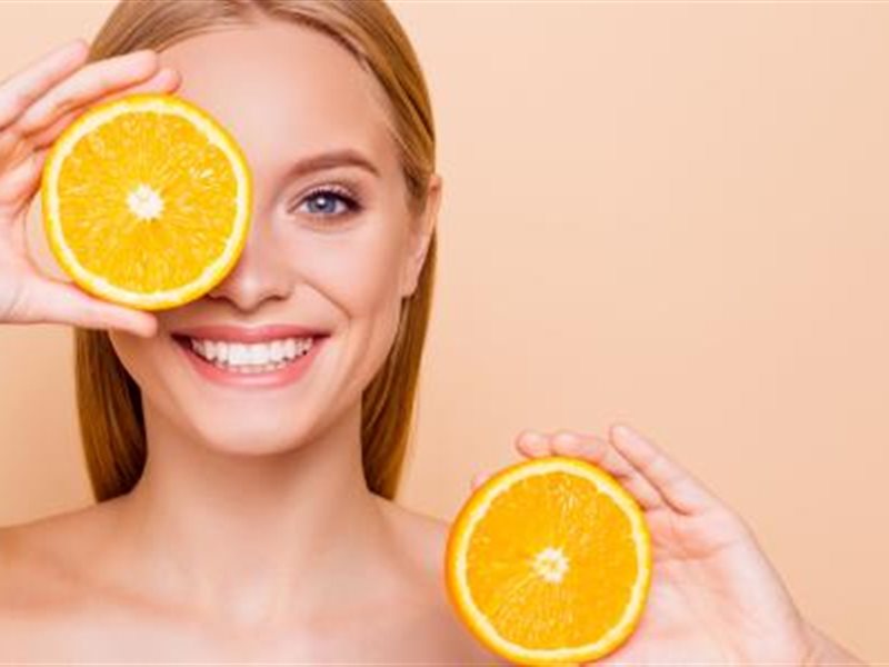 5 مكملات غذائية مفيدة لبشرة متوهجة وشعر رائع