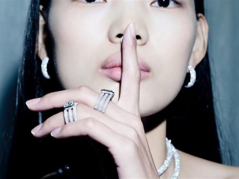 “Messika” تخطف الأنظار بمجموعتها الفاخرة ضمن أسبوع الموضة في باريس