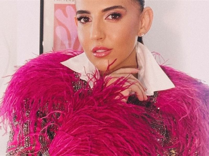 هادية غالب تتألق بإطلالة مميزة في أحدث ظهور لها بتوقيع هاني البحيري