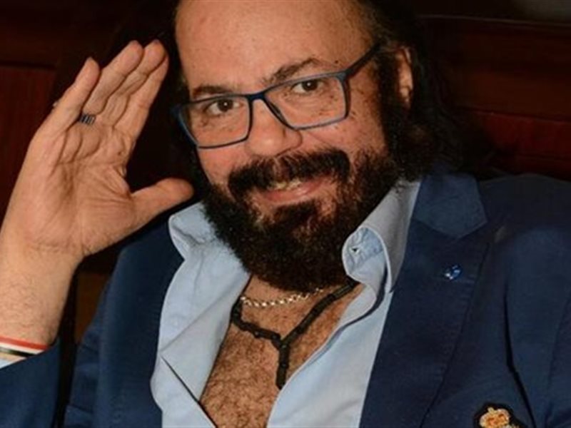 في ذكرى وفاة طلعت زكريا.. ما قصة المرض النادر الذي هدده بالشلل؟ 