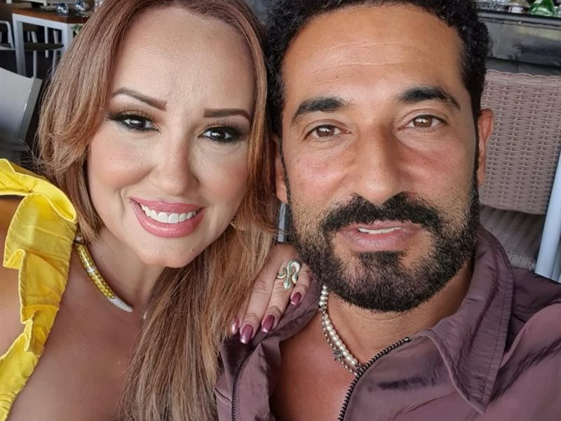 عمرو سعد يحتفل بعيد ميلاد زوجته بطريقة رومانسية 