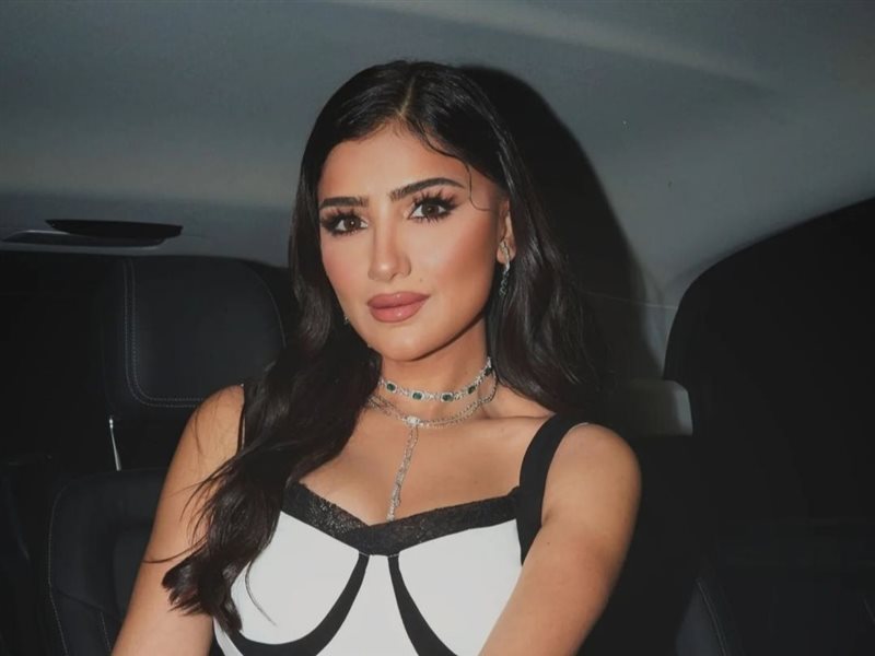 تفاصيل أبرز إطلالات الفنانات في ملتقى 