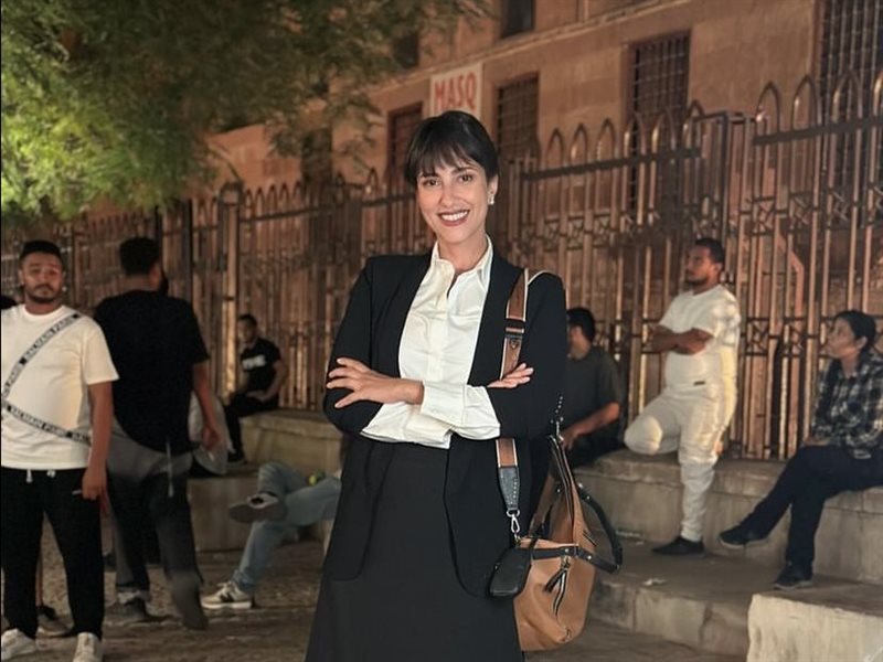 حنان مطاوع تنشر صور من كواليس تصوير أحد أعمالها بمنطقه الإباجية 