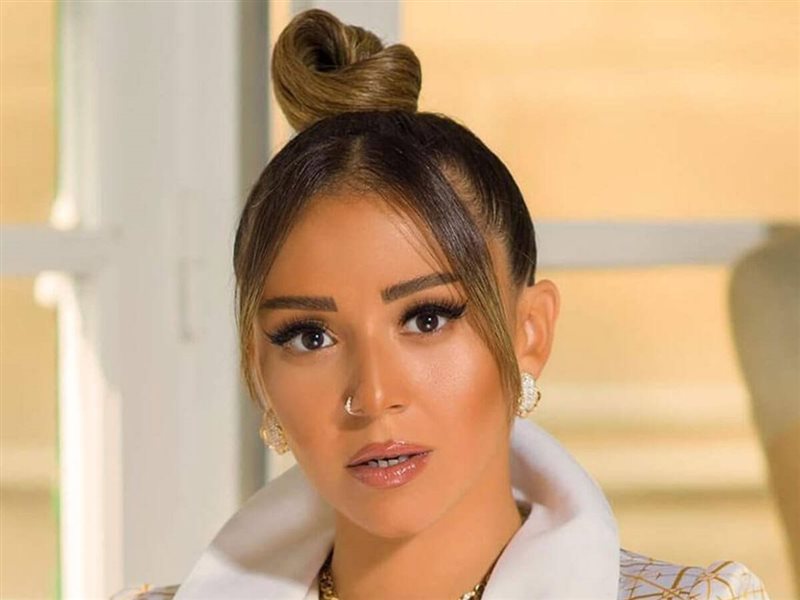 سارة أنسي وفريدة تمرازا.. أبرز مصممي الأزياء المشاركين في قمة فوربس الشرق الأوسط 