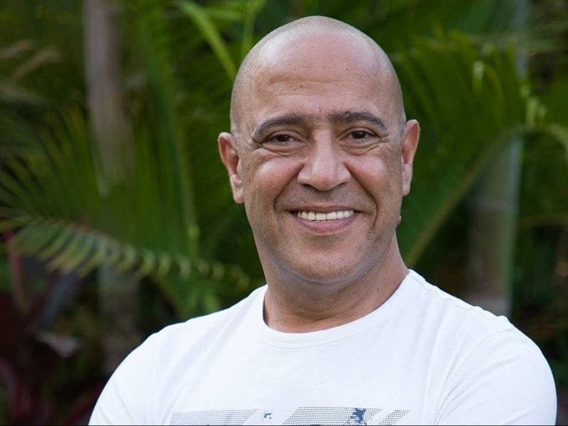 أشرف عبدالباقي يحذر من مهرجانات وهمية: تُسيء لسمعة فناني مصر 