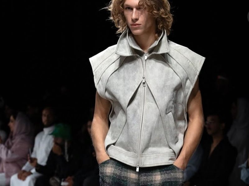 أسبوع الموضة في الرياض يختتم نسخته الثانية بجرأة وإبداع لا ينسى