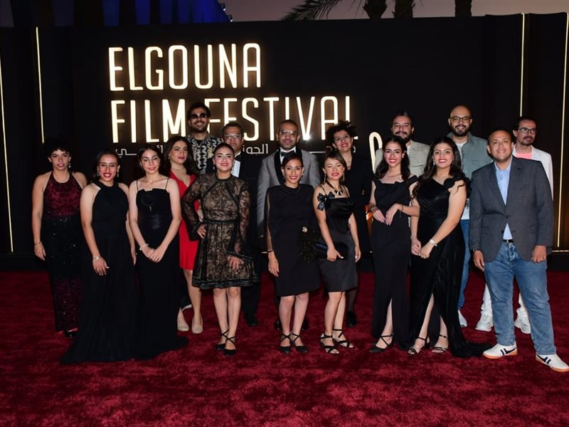  النجوم يدعمون صُناع فيلم 