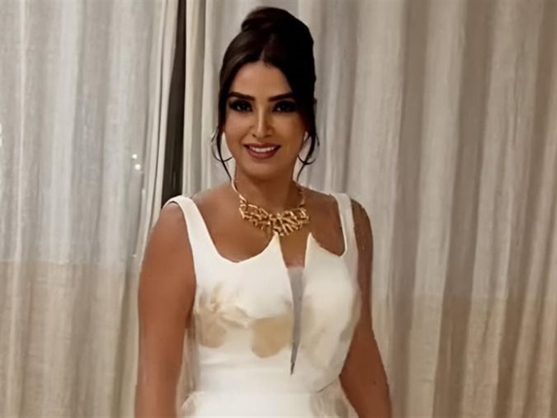 روجينا بفستان قصير من تصميم أيمن لحموني في مهرجان الجونة