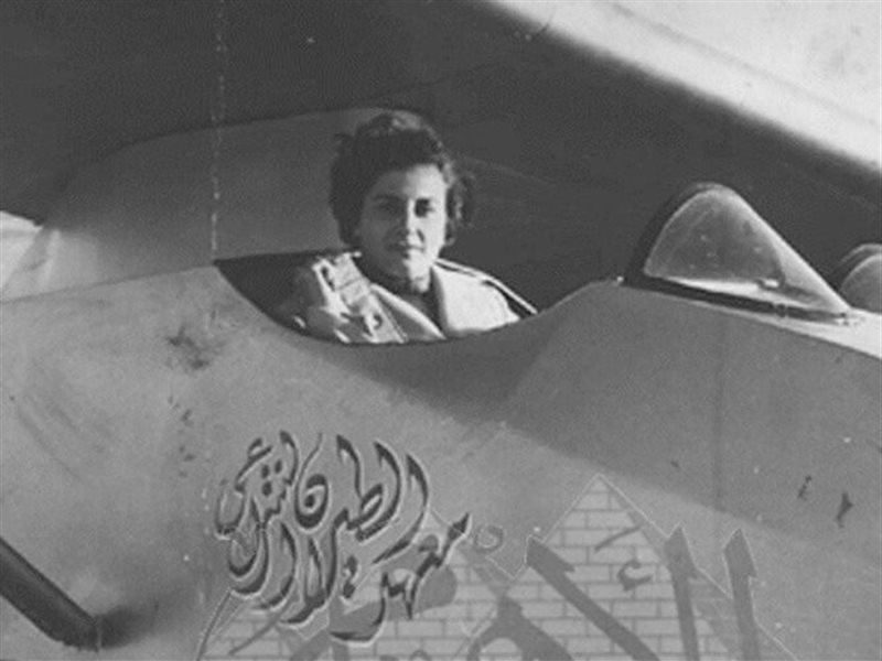 لطيفة النادي الرائدة المصرية في الطيران