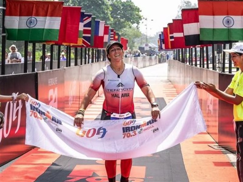 إنجاز ياسمين حلاوة في سباق Ironman بجوا