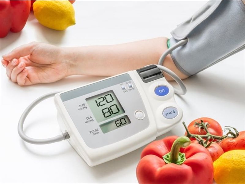 لمرضى الضغط المرتفع.. احرص على تناول هذه الأطعمة للسيطرة عليه 