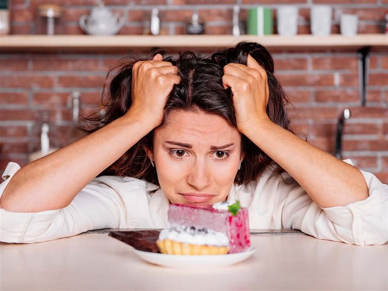 لا تتوقع ما يحدث لجسمك عند تناول السكر