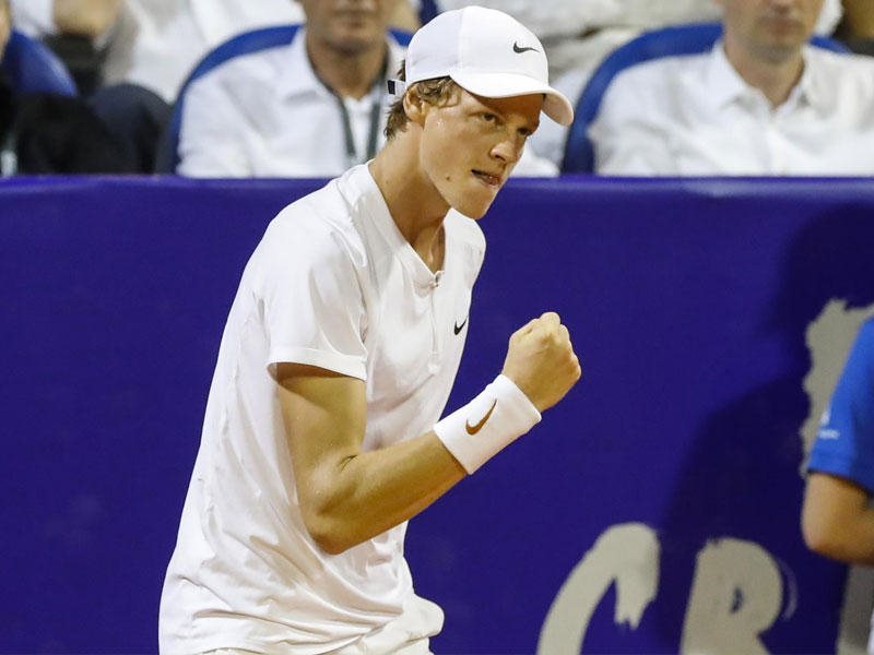 يانيك سينر وتايلور فريتز يبدآن بقوة في بطولة 