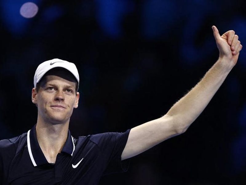 يانيك سينر يواصل مسيرته نحو لقب بطولة 