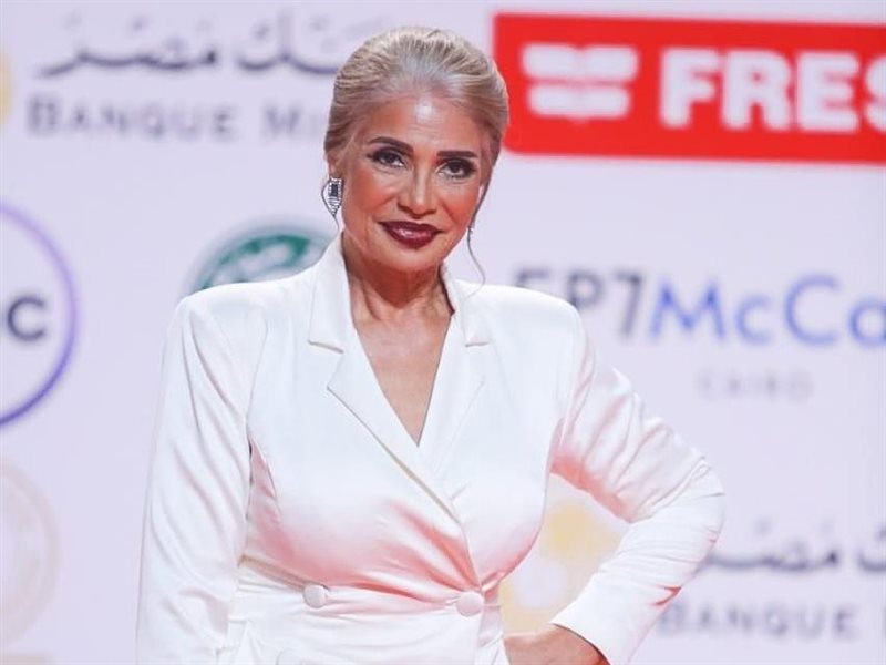 إطلالات ساحرة للنجمات بتوقيع هاني البحيري في مهرجان القاهرة السينمائي