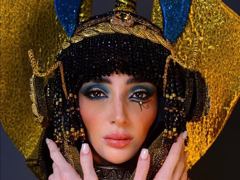 ملكة جمال مصر لوجينا صلاح تتألق في جلسة تصوير بإطلالة كليوباترا ضمن مسابقة ملكة جمال الكون