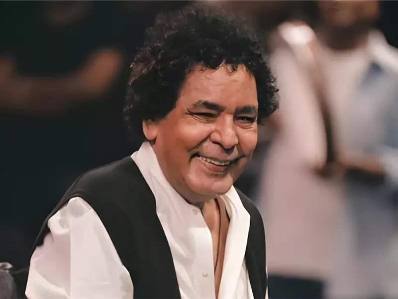 حقيقة دخول محمد منير العناية المركزة.. وآخر تطورات حالته الصحية 