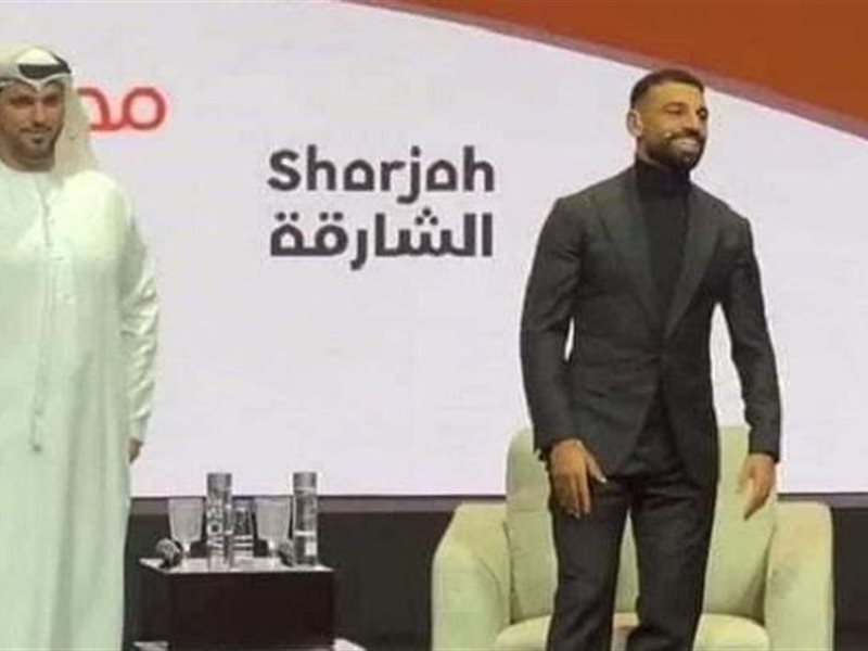 محمد صلاح في معرض الشارقة الدولي للكتاب ندوة تجمع الرياضة والمعرفة