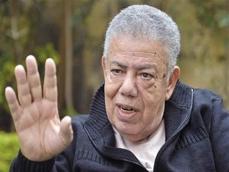 نقل الكاتب بشير الديك للعناية المركزة في حالة حرجه