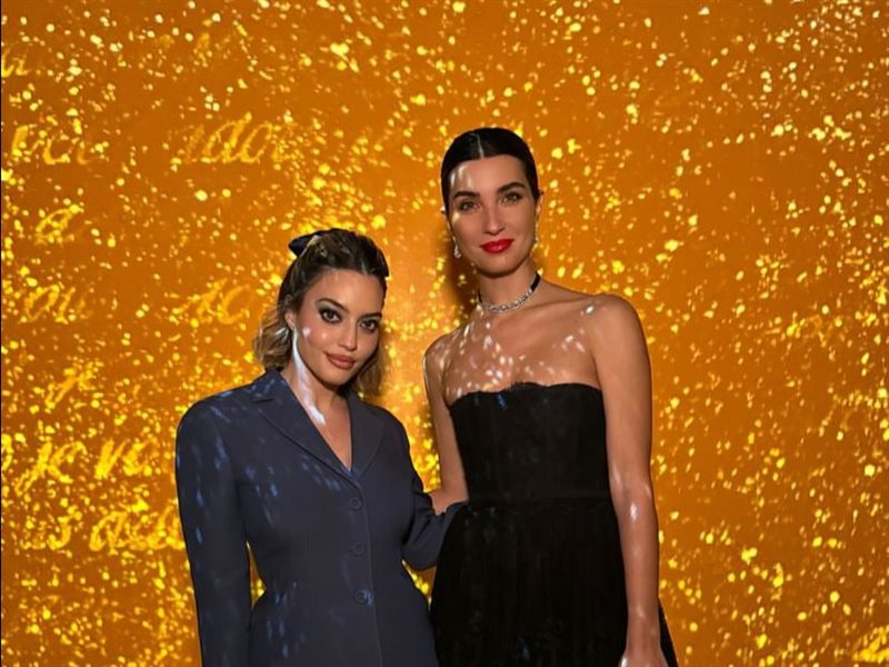 أناقة النجمات في معرض كريستيان ديور بالرياض 