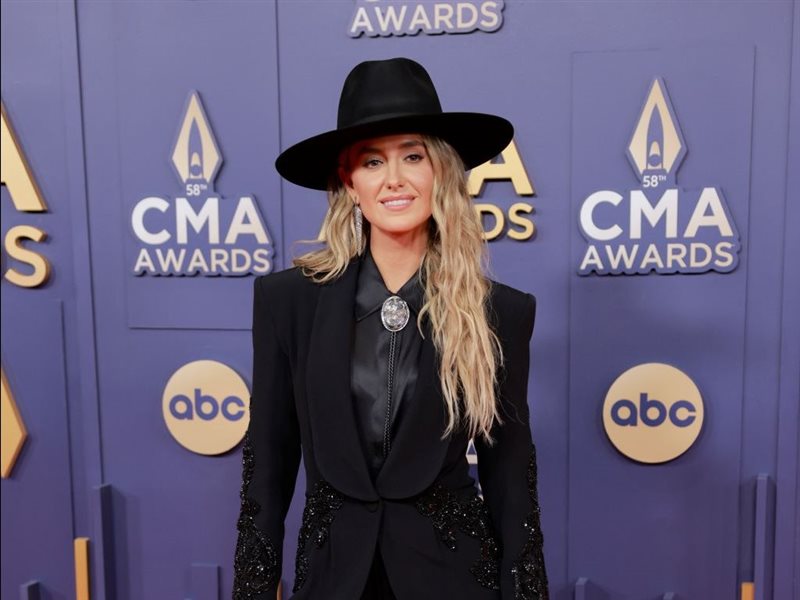 أناقة النجمات في حفل موسيقى الريف