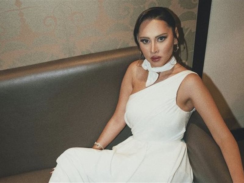 ياسمين رئيس تتألق بالفستان الأبيض ثلاث مرات خلال 2024.. ما القصة؟  