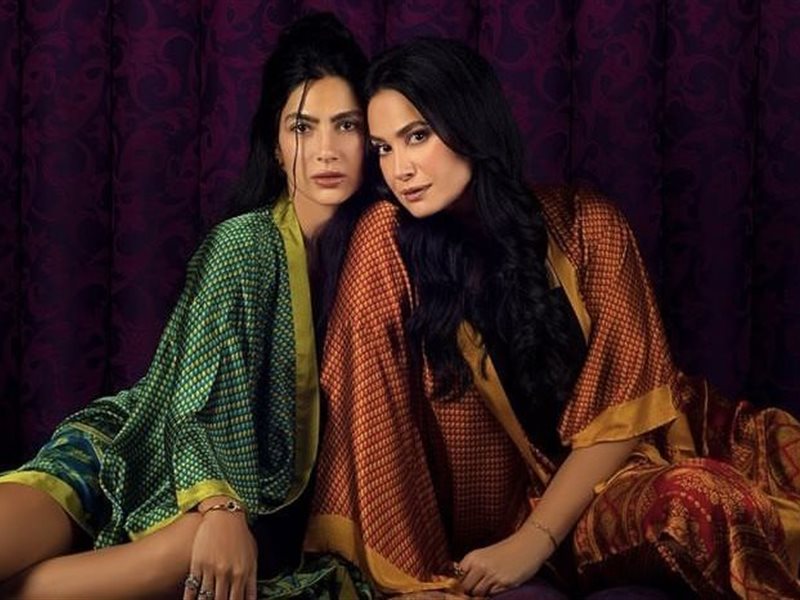 هدى المفتي تشارك هند صبري كوجه دعائي لأحدث تصميمات أزياء Second Chance