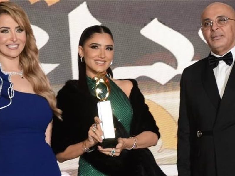 تكريم نجوم الفن بملتقى التميز والإبداع العربي 