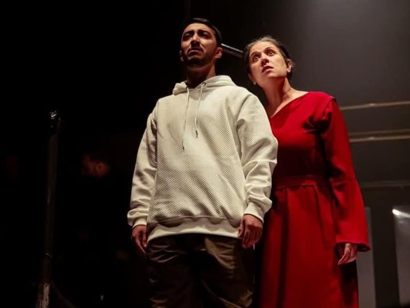 أيام قرطاج المسرحية يختتم فعالياته اليوم ويكرم دريد لحام والمسرح السوري