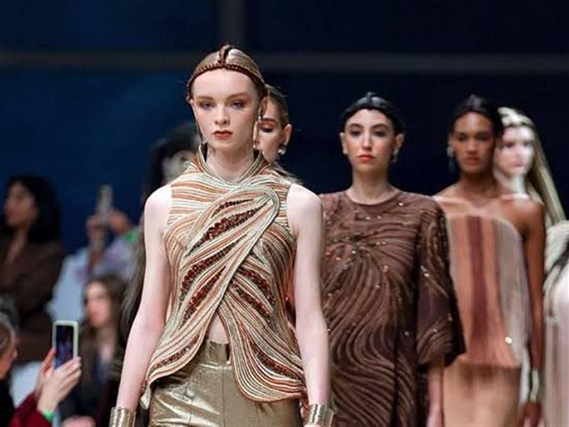 أسبوع دبي للموضة 2025 ينطلق بنسخته الجديدة في فبراير المقبل  