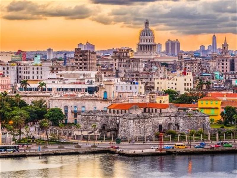 اكتشاف كوبا رحلة بين الشواطئ الكاريبية والتاريخ 