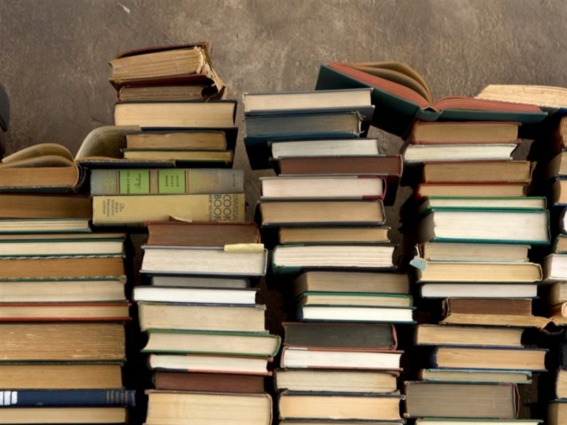 أشهر 10 روايات عربية والأكثر مبيعًا في 2024