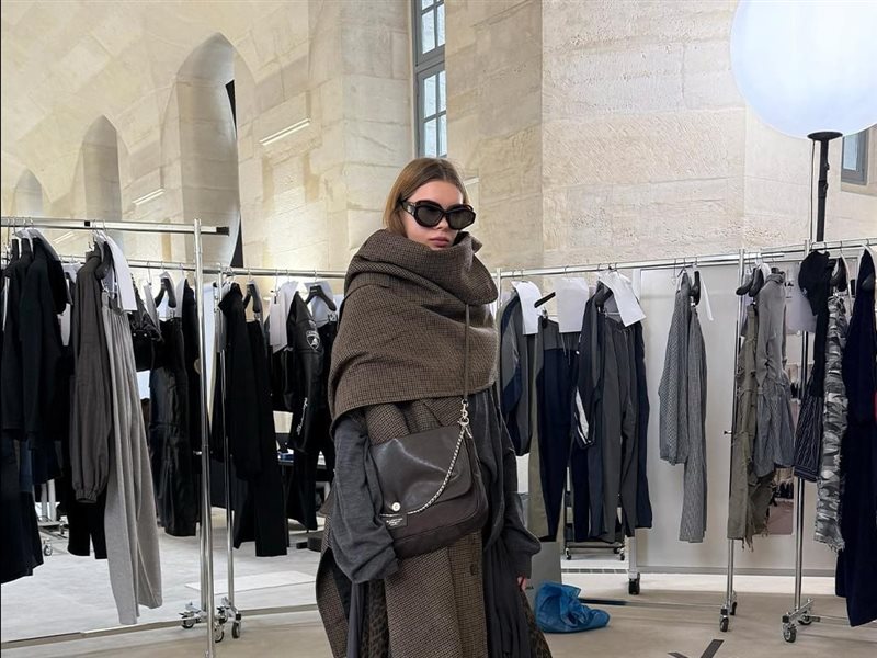  بالنسياغا تكشف النقاب عن مجموعة خريف 2025  