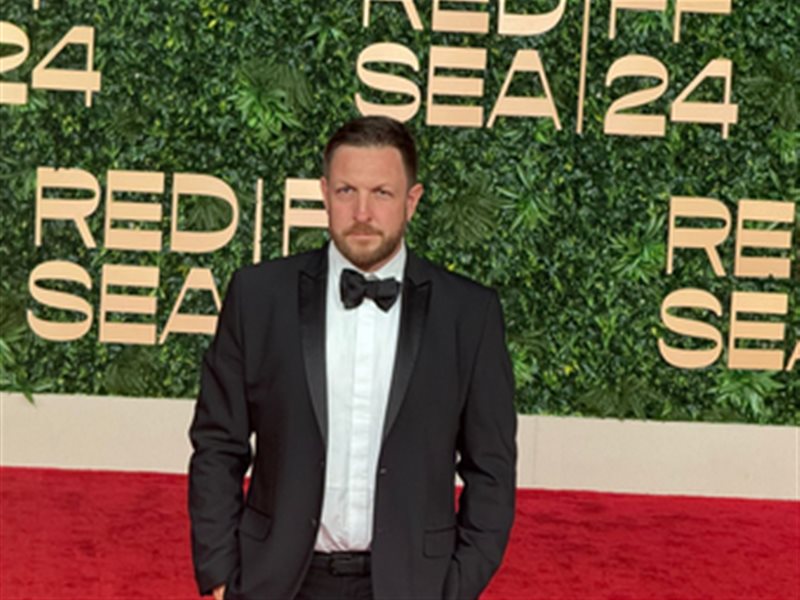 توافد نجوم العالم العربي والغربي على السجادة الحمراء لحضور افتتاح مهرجان البحر الأحمر 