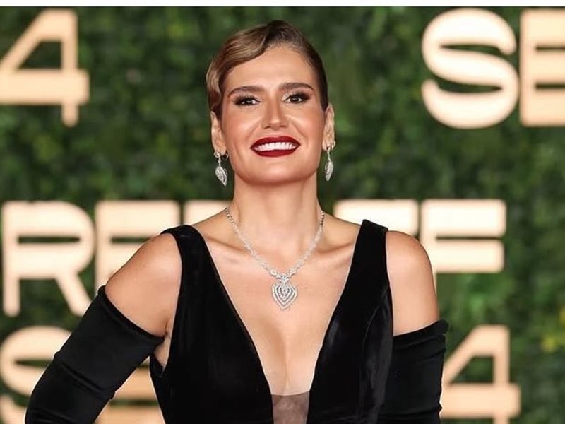 هنا شيحة تبرز أناقتها في حفل افتتاح المهرجان البحر الأحمر  