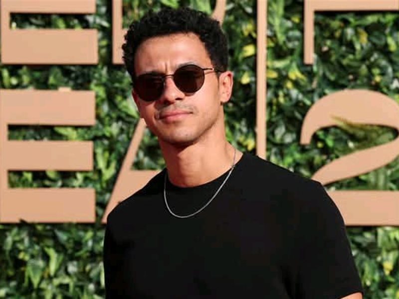 أبطال فيلم البحث عن منفذ لخروج السيد رامبو على السجادة الحمراء بمهرجان البحر الأحمر 