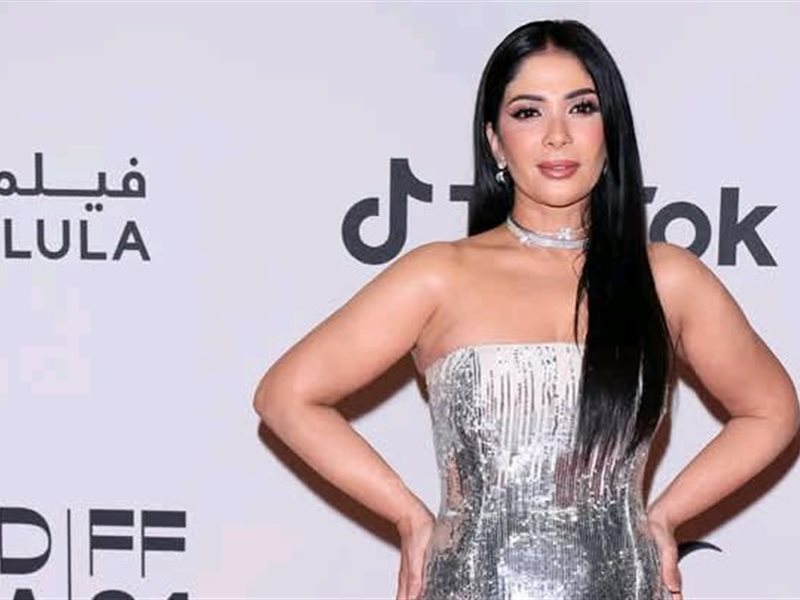 بعد تكريمها أمس.. حوار مع منى زكي ضمن فعاليات ثالث أيام مهرجان البحر الأحمر 