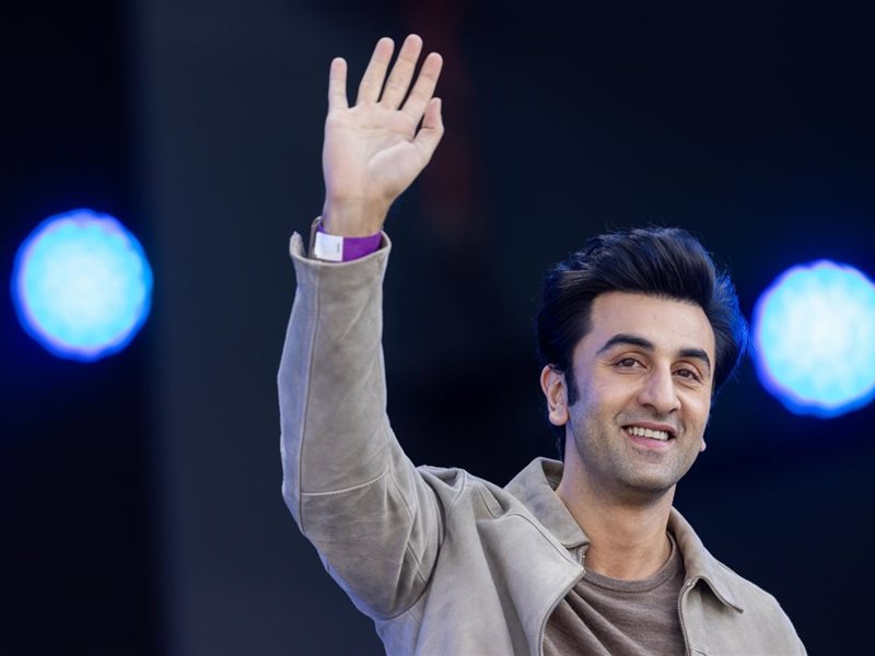 اليوم.. نجم بوليوود رانبير كابور يتحدث عن تجاربه السينمائية في البحر الأحمر  