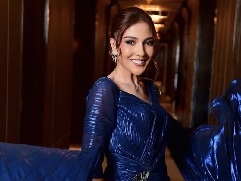 مي كساب تطل بإطلالة جذابة مع زوجها على هامش تواجدهما بالرياض 