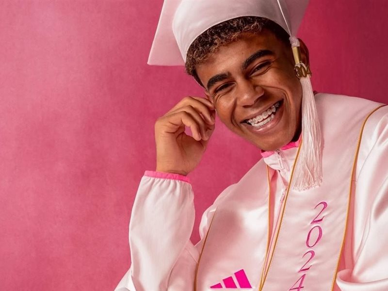 أديداس تطلق حذاء جديد بتوقيع لاعب برشلونه لامين يامال (صور)  