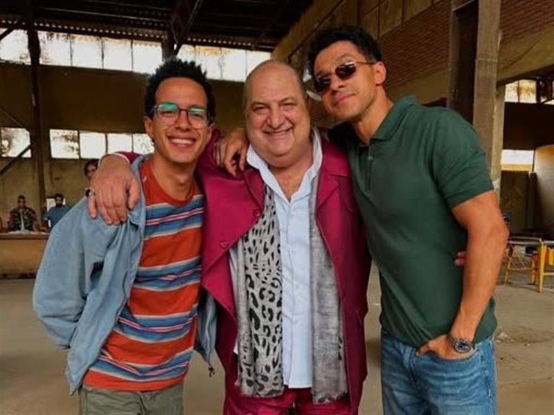 على طريقته الخاصة..  طه دسوقي يحتفل بانتهاء تصوير فيلم 