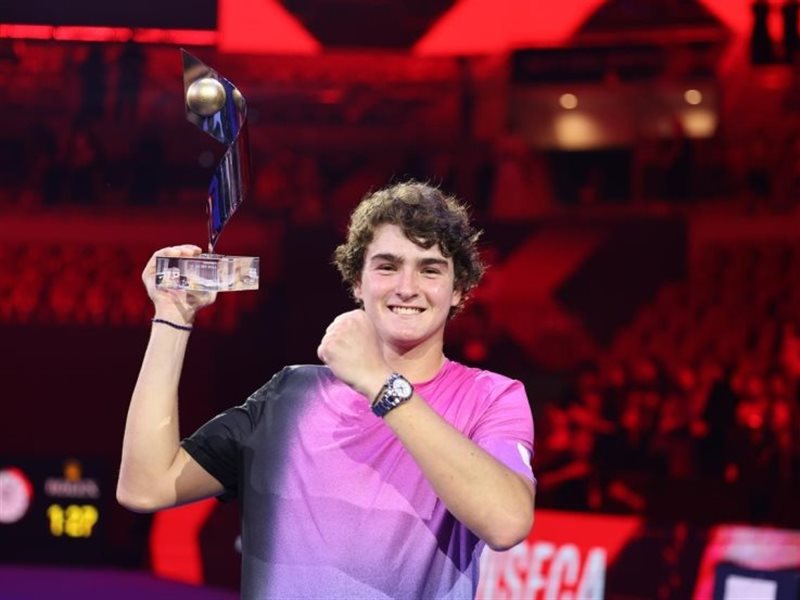 جواو فونسيكا يتألق في بطولة الجيل القادم للتنس