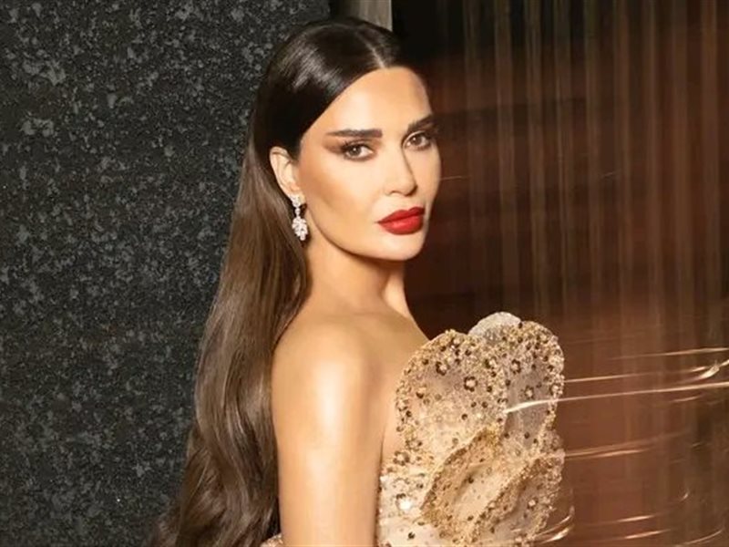 سيرين عبدالنور لجمهورها: متفائلين بالسنة الجديدة؟ 